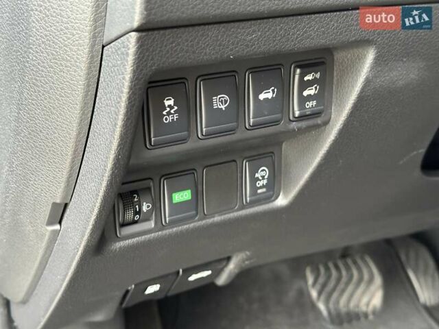 Зелений Ніссан ІксТрейл, об'ємом двигуна 1.6 л та пробігом 122 тис. км за 18990 $, фото 21 на Automoto.ua