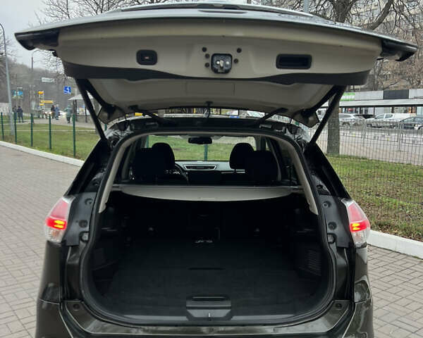 Зеленый Ниссан ИксТрейл, объемом двигателя 2 л и пробегом 75 тыс. км за 18500 $, фото 13 на Automoto.ua