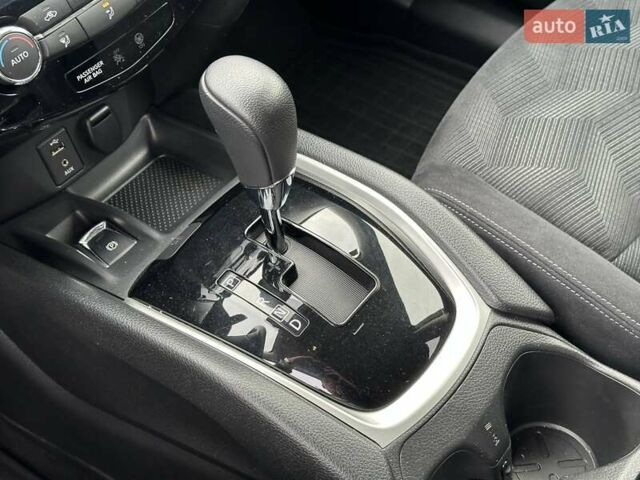 Зелений Ніссан ІксТрейл, об'ємом двигуна 1.6 л та пробігом 122 тис. км за 18990 $, фото 28 на Automoto.ua