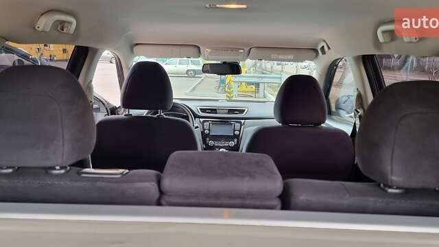 Ніссан ІксТрейл 2017 у Києві на Automoto.ua Зелений Ніссан ІксТрейл, об'ємом двигуна 1.6 л та пробігом 102 тис. км за 18550 $, фото 29 на Automoto.ua