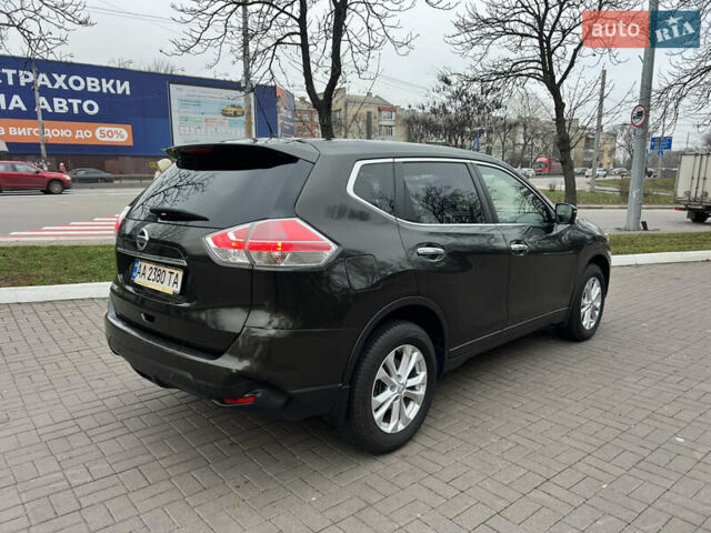 Зеленый Ниссан ИксТрейл, объемом двигателя 2 л и пробегом 75 тыс. км за 18500 $, фото 2 на Automoto.ua