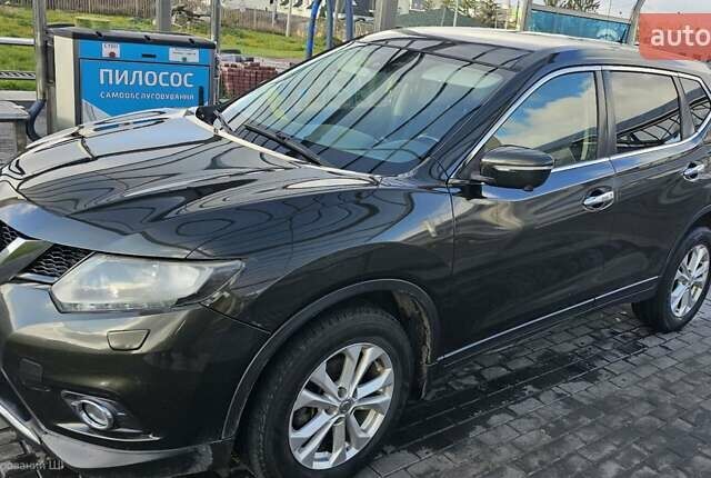 Зеленый Ниссан ИксТрейл, объемом двигателя 1.6 л и пробегом 264 тыс. км за 15500 $, фото 5 на Automoto.ua