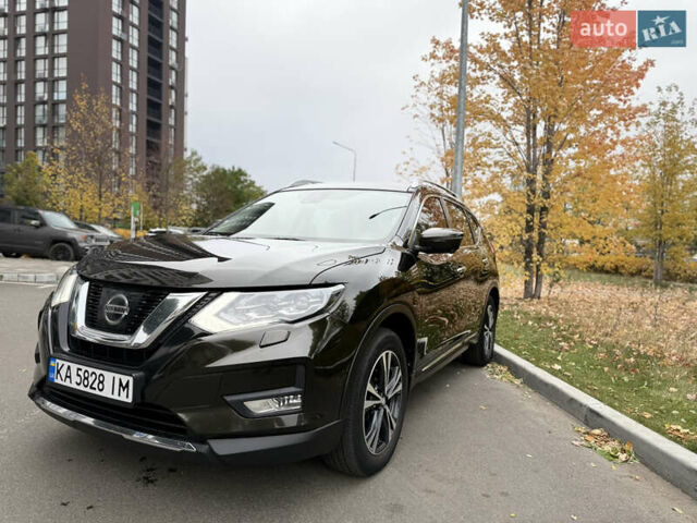 Зеленый Ниссан ИксТрейл, объемом двигателя 1.6 л и пробегом 166 тыс. км за 18800 $, фото 2 на Automoto.ua