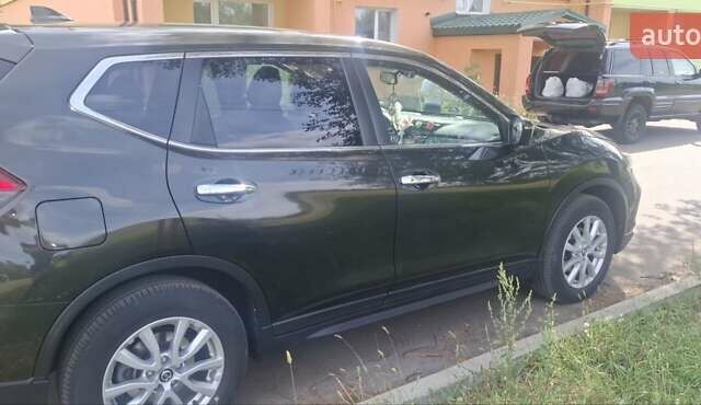Ниссан ИксТрейл 2017 в Чернигове на Automoto.ua Зеленый Ниссан ИксТрейл, объемом двигателя 1.6 л и пробегом 160 тыс. км за 18500 $, фото 3 на Automoto.ua