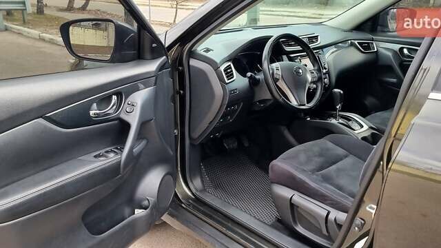 Ніссан ІксТрейл 2017 у Києві на Automoto.ua Зелений Ніссан ІксТрейл, об'ємом двигуна 1.6 л та пробігом 102 тис. км за 18550 $, фото 7 на Automoto.ua