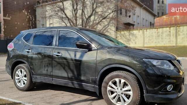 Ніссан ІксТрейл 2017 у Києві на Automoto.ua Зелений Ніссан ІксТрейл, об'ємом двигуна 1.6 л та пробігом 102 тис. км за 18550 $, фото 3 на Automoto.ua