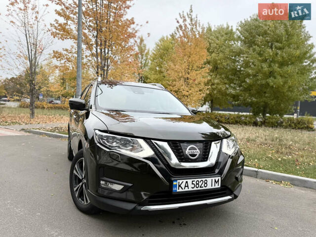 Зеленый Ниссан ИксТрейл, объемом двигателя 1.6 л и пробегом 166 тыс. км за 18800 $, фото 1 на Automoto.ua