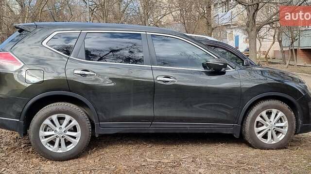 Ніссан ІксТрейл 2017 у Києві на Automoto.ua Зелений Ніссан ІксТрейл, об'ємом двигуна 1.6 л та пробігом 102 тис. км за 18550 $, фото 1 на Automoto.ua