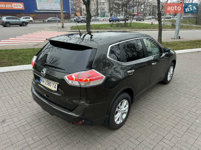 Зеленый Ниссан ИксТрейл, объемом двигателя 2 л и пробегом 75 тыс. км за 18500 $, фото 7 на Automoto.ua