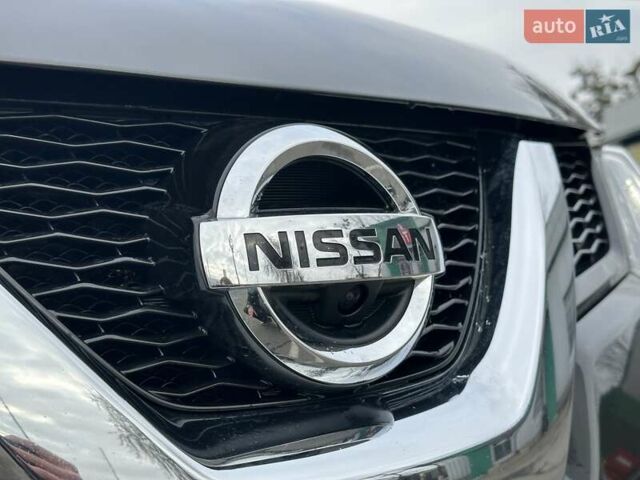 Зелений Ніссан ІксТрейл, об'ємом двигуна 1.6 л та пробігом 122 тис. км за 18990 $, фото 13 на Automoto.ua
