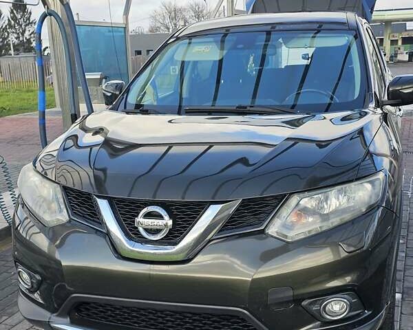 Зеленый Ниссан ИксТрейл, объемом двигателя 1.6 л и пробегом 264 тыс. км за 15500 $, фото 2 на Automoto.ua