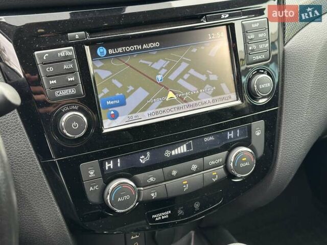 Зелений Ніссан ІксТрейл, об'ємом двигуна 1.6 л та пробігом 122 тис. км за 18990 $, фото 27 на Automoto.ua