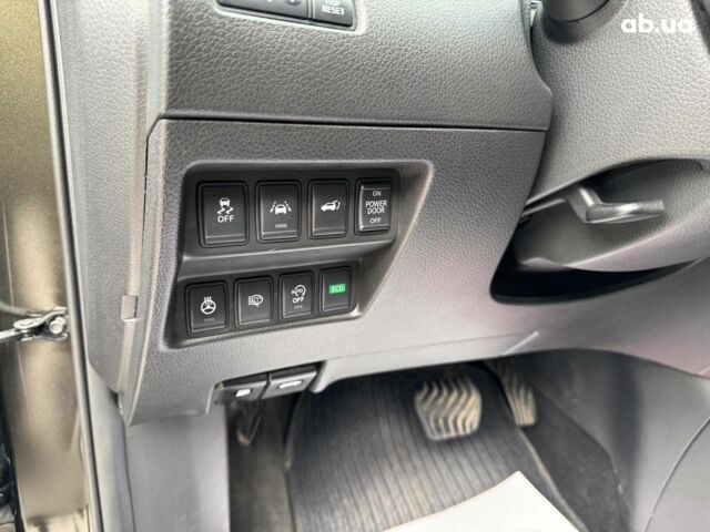 Зеленый Ниссан ИксТрейл, объемом двигателя 1.6 л и пробегом 167 тыс. км за 18990 $, фото 21 на Automoto.ua