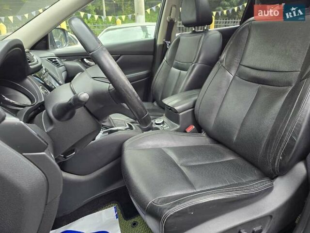 Зеленый Ниссан ИксТрейл, объемом двигателя 2 л и пробегом 221 тыс. км за 19000 $, фото 10 на Automoto.ua