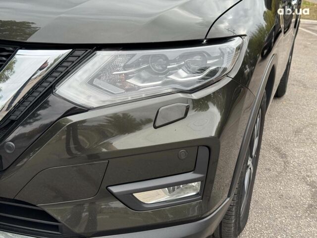 Зеленый Ниссан ИксТрейл, объемом двигателя 1.6 л и пробегом 167 тыс. км за 18990 $, фото 7 на Automoto.ua