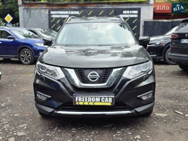 Зеленый Ниссан ИксТрейл, объемом двигателя 2 л и пробегом 221 тыс. км за 19000 $, фото 1 на Automoto.ua