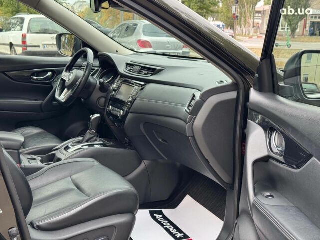 Зеленый Ниссан ИксТрейл, объемом двигателя 1.6 л и пробегом 167 тыс. км за 18990 $, фото 14 на Automoto.ua