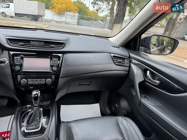 Зеленый Ниссан ИксТрейл, объемом двигателя 1.6 л и пробегом 167 тыс. км за 18990 $, фото 16 на Automoto.ua