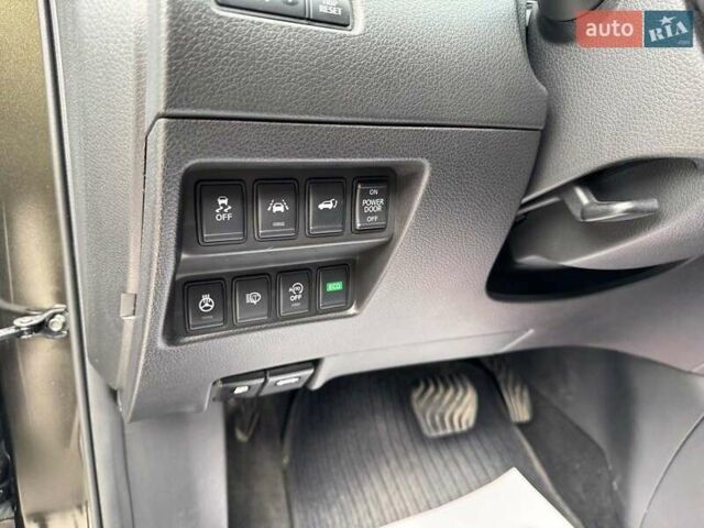 Зеленый Ниссан ИксТрейл, объемом двигателя 1.6 л и пробегом 167 тыс. км за 18990 $, фото 20 на Automoto.ua