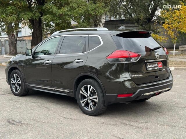 Зеленый Ниссан ИксТрейл, объемом двигателя 1.6 л и пробегом 167 тыс. км за 18990 $, фото 2 на Automoto.ua