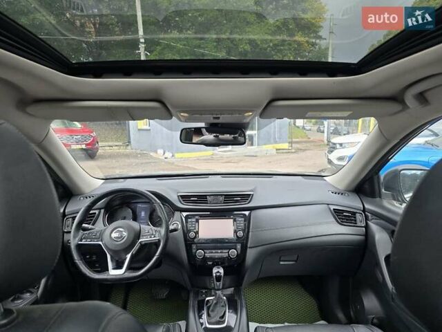 Зеленый Ниссан ИксТрейл, объемом двигателя 2 л и пробегом 221 тыс. км за 19000 $, фото 7 на Automoto.ua