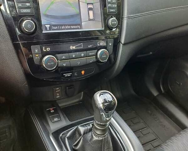Зеленый Ниссан ИксТрейл, объемом двигателя 1.6 л и пробегом 152 тыс. км за 17000 $, фото 4 на Automoto.ua