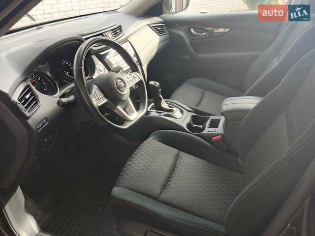 Зелений Ніссан ІксТрейл, об'ємом двигуна 2 л та пробігом 15 тис. км за 25700 $, фото 6 на Automoto.ua