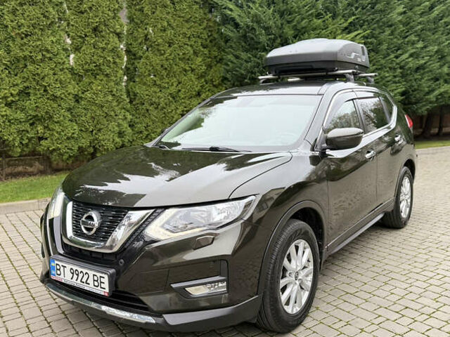 Зеленый Ниссан ИксТрейл, объемом двигателя 1.6 л и пробегом 84 тыс. км за 22900 $, фото 1 на Automoto.ua