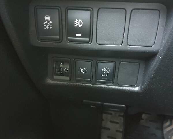 Зеленый Ниссан ИксТрейл, объемом двигателя 1.6 л и пробегом 101 тыс. км за 25000 $, фото 12 на Automoto.ua