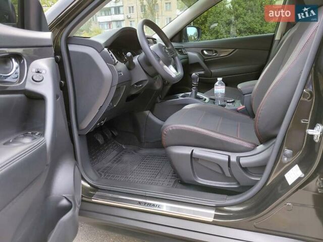 Зеленый Ниссан ИксТрейл, объемом двигателя 1.6 л и пробегом 6 тыс. км за 25500 $, фото 32 на Automoto.ua