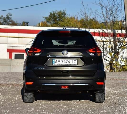 Ніссан ІксТрейл 2021 у Кривому Розі на Automoto.ua Зелений Ніссан ІксТрейл, об'ємом двигуна 2 л та пробігом 37 тис. км за 22650 $, фото 3 на Automoto.ua