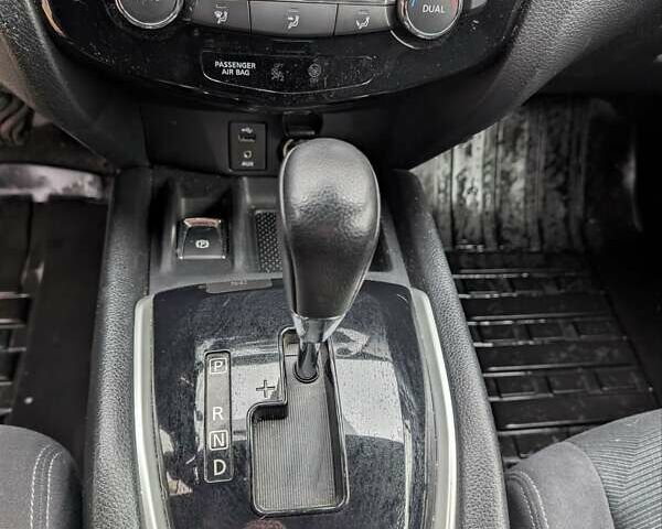 Оранжевый Ниссан ИксТрейл, объемом двигателя 1.6 л и пробегом 170 тыс. км за 14000 $, фото 4 на Automoto.ua