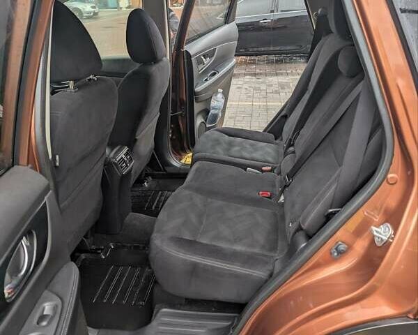 Оранжевый Ниссан ИксТрейл, объемом двигателя 1.6 л и пробегом 170 тыс. км за 14000 $, фото 39 на Automoto.ua