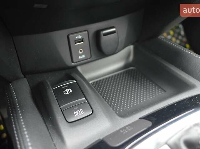 Оранжевый Ниссан ИксТрейл, объемом двигателя 2 л и пробегом 70 тыс. км за 19900 $, фото 30 на Automoto.ua