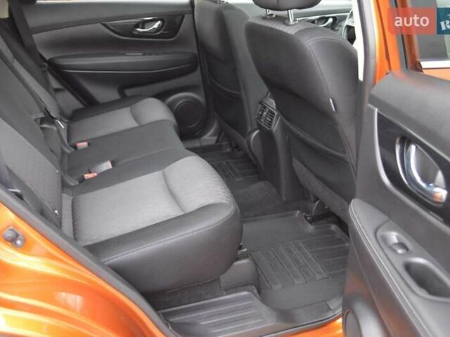 Оранжевый Ниссан ИксТрейл, объемом двигателя 2 л и пробегом 70 тыс. км за 19900 $, фото 39 на Automoto.ua