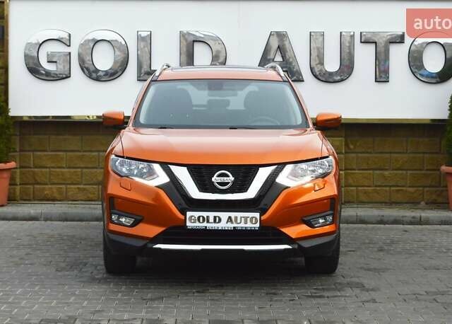 Оранжевый Ниссан ИксТрейл, объемом двигателя 2 л и пробегом 70 тыс. км за 19900 $, фото 2 на Automoto.ua