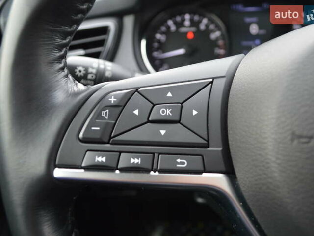 Оранжевый Ниссан ИксТрейл, объемом двигателя 2 л и пробегом 70 тыс. км за 19900 $, фото 22 на Automoto.ua