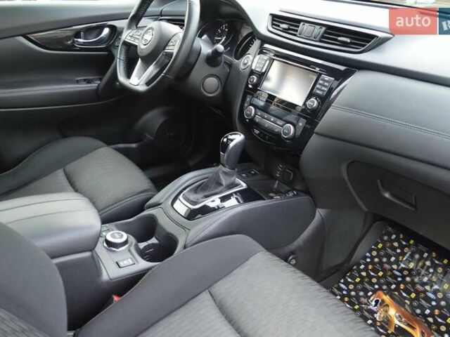 Оранжевый Ниссан ИксТрейл, объемом двигателя 2 л и пробегом 70 тыс. км за 19900 $, фото 36 на Automoto.ua