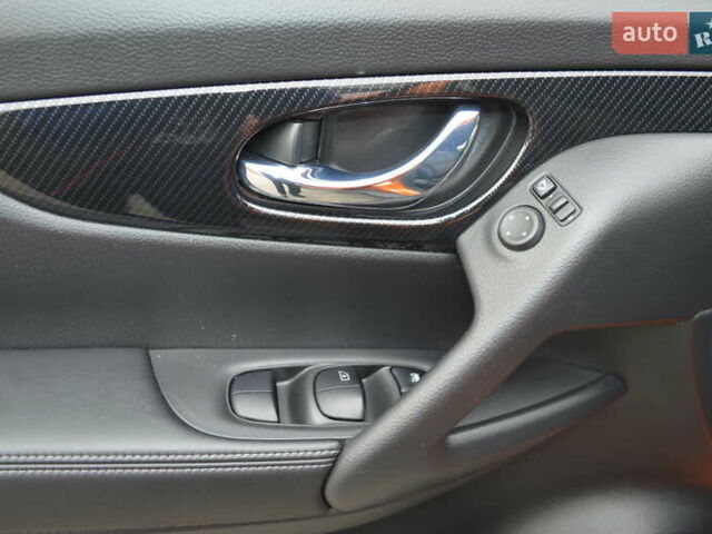 Оранжевый Ниссан ИксТрейл, объемом двигателя 2 л и пробегом 70 тыс. км за 19900 $, фото 16 на Automoto.ua