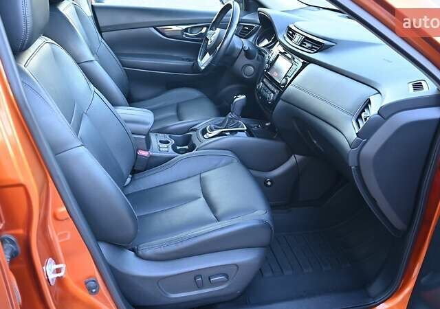 Оранжевый Ниссан ИксТрейл, объемом двигателя 1.6 л и пробегом 122 тыс. км за 18262 $, фото 5 на Automoto.ua