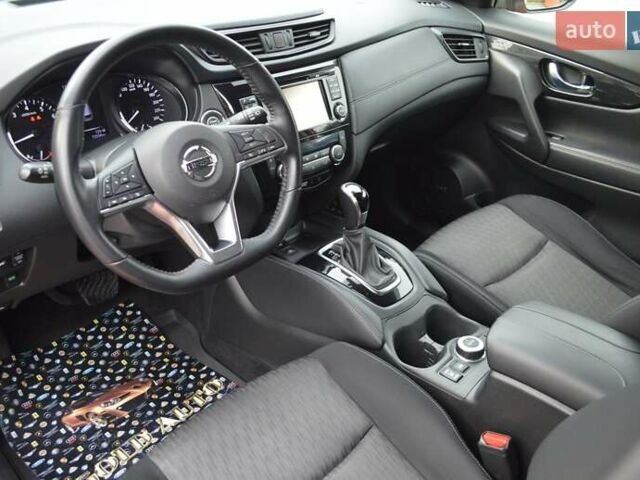 Оранжевый Ниссан ИксТрейл, объемом двигателя 2 л и пробегом 70 тыс. км за 19900 $, фото 18 на Automoto.ua