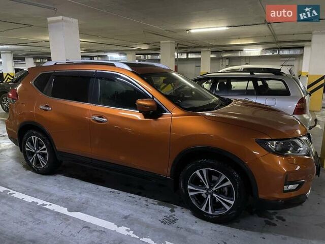 Оранжевый Ниссан ИксТрейл, объемом двигателя 2 л и пробегом 73 тыс. км за 20000 $, фото 3 на Automoto.ua