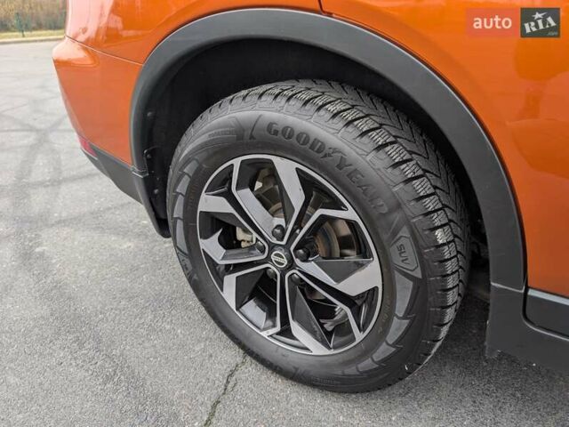 Оранжевый Ниссан ИксТрейл, объемом двигателя 2.49 л и пробегом 52 тыс. км за 22800 $, фото 6 на Automoto.ua