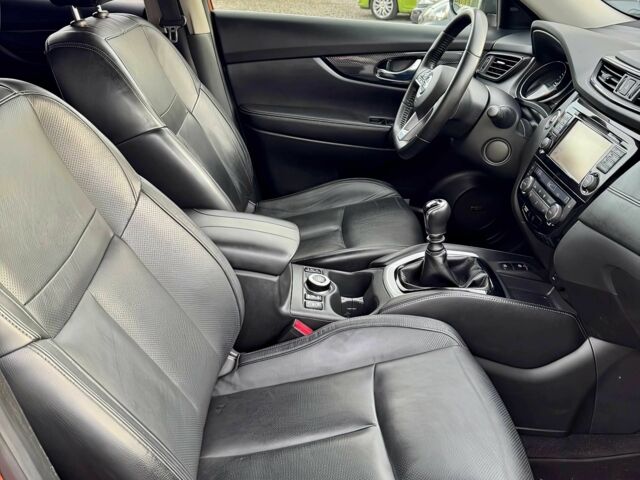 Оранжевый Ниссан ИксТрейл, объемом двигателя 1.6 л и пробегом 30 тыс. км за 13000 $, фото 12 на Automoto.ua