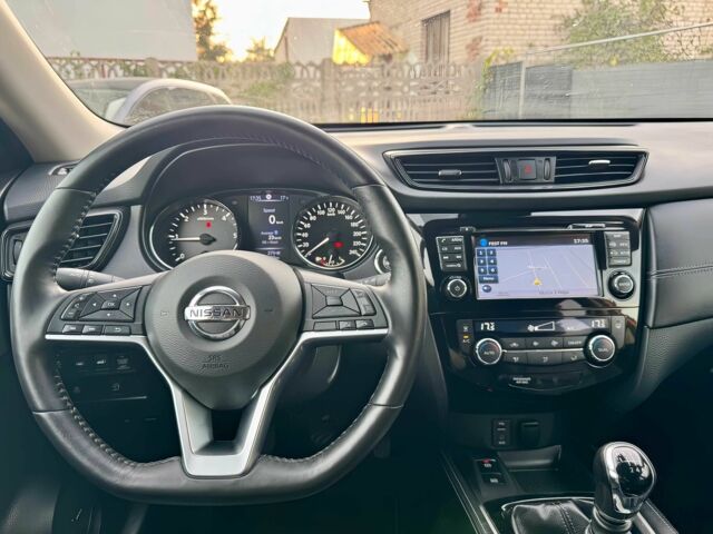 Оранжевый Ниссан ИксТрейл, объемом двигателя 1.6 л и пробегом 30 тыс. км за 13000 $, фото 9 на Automoto.ua