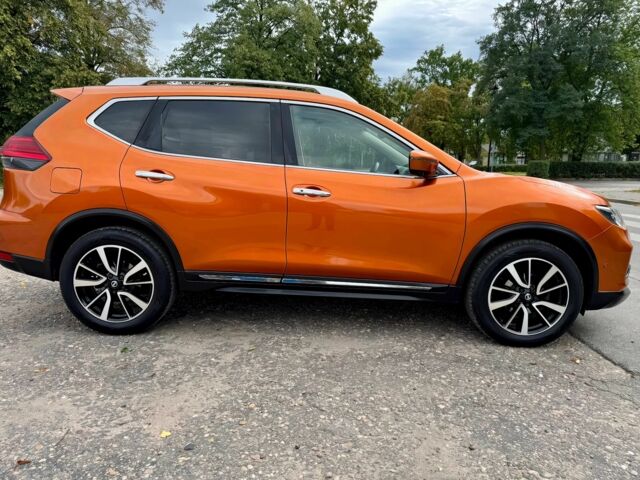 Оранжевый Ниссан ИксТрейл, объемом двигателя 1.6 л и пробегом 30 тыс. км за 13000 $, фото 7 на Automoto.ua