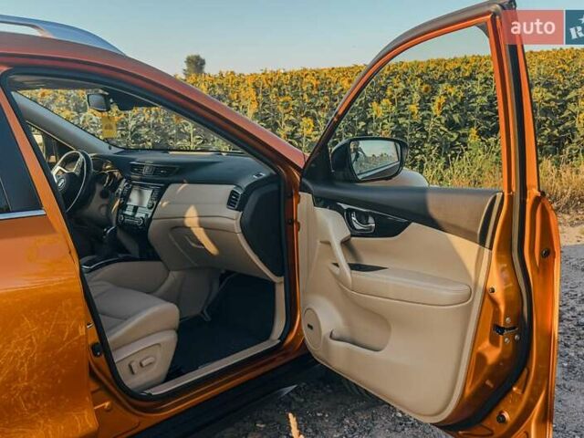Помаранчевий Ніссан ІксТрейл, об'ємом двигуна 2.49 л та пробігом 107 тис. км за 24999 $, фото 65 на Automoto.ua