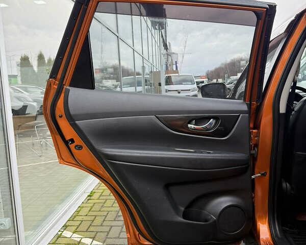 Оранжевый Ниссан ИксТрейл, объемом двигателя 1.6 л и пробегом 71 тыс. км за 20500 $, фото 21 на Automoto.ua