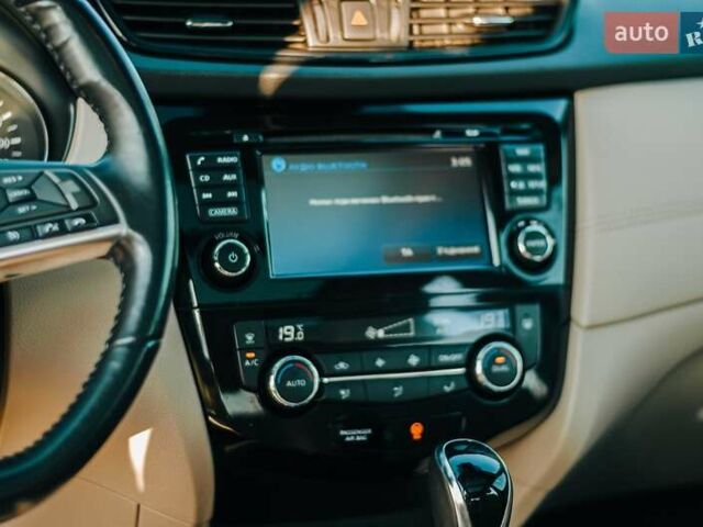 Помаранчевий Ніссан ІксТрейл, об'ємом двигуна 2.49 л та пробігом 107 тис. км за 24999 $, фото 28 на Automoto.ua