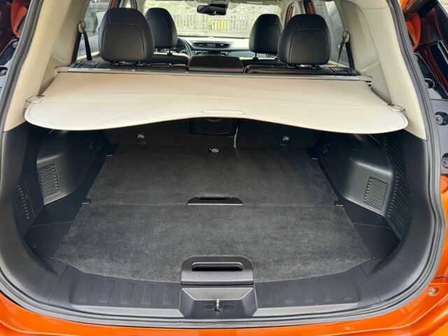 Оранжевый Ниссан ИксТрейл, объемом двигателя 1.6 л и пробегом 30 тыс. км за 13000 $, фото 15 на Automoto.ua